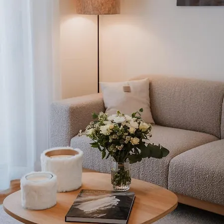 Guerneres & By Alpine *