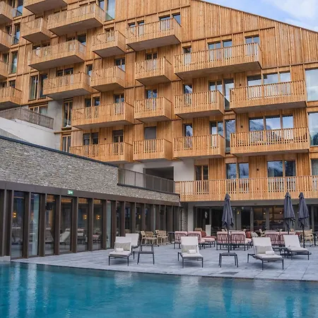 Θέρετρο Guerneres & By Alpine