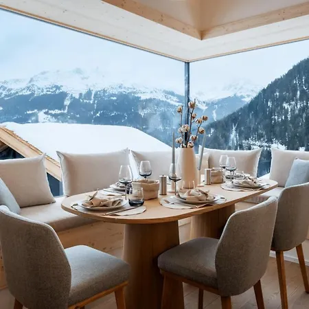 Guerneres & By Alpine Resort *