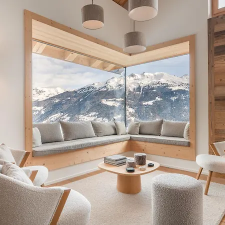 Guerneres & By Alpine *