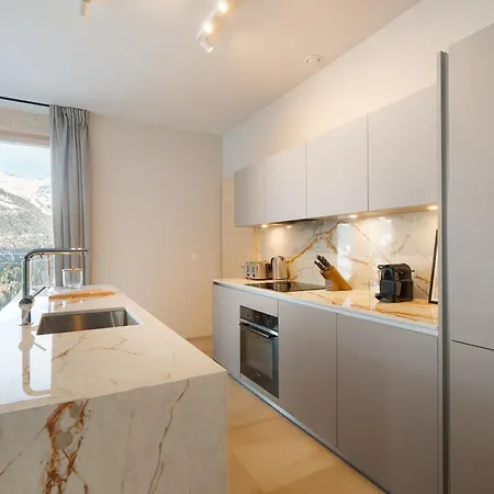 Guerneres & By Alpine Grimentz