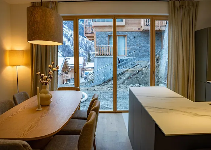 Guerneres & By Alpine * غريمينتز