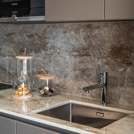 Guerneres & By Alpine *