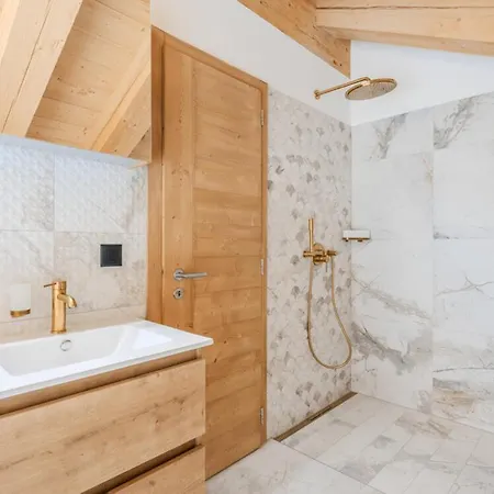 Üdülőközpont Guerneres & By Alpine Grimentz