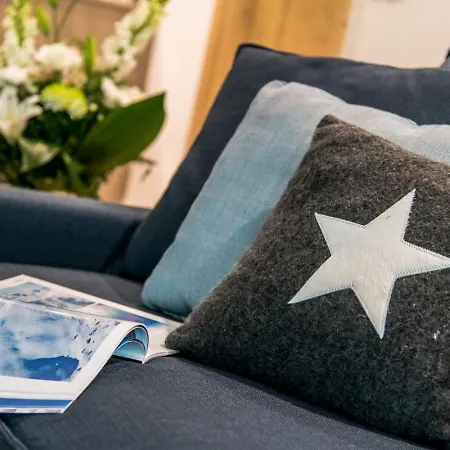 Guerneres & By Alpine *